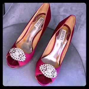 Cranberry Peep Toe Badgley Mischka Satin Pumps